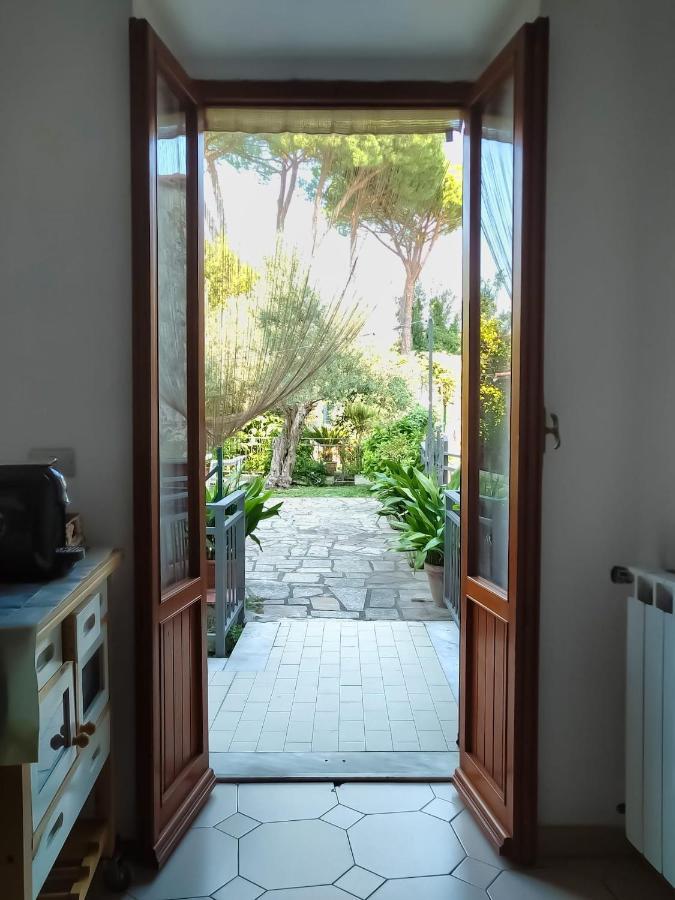 Apartamento A Casa Di Leda Sarzana Exterior foto